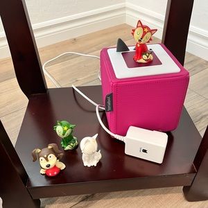 Tonie box&charger w/ 4 tonie characters playtime songs. Smoke and pet free home